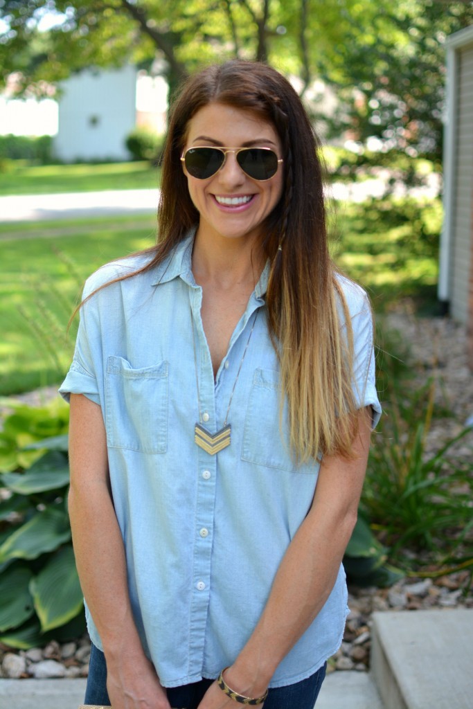 ashley from lsr, madewell boyfriend chambray, madewell jeans, lilly pulitzer coco clutch