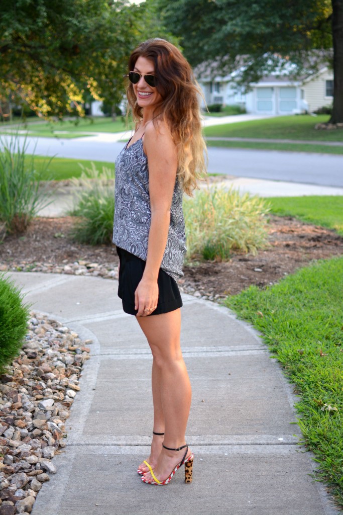 ashley from lsr, express barcelona cami, color block and mixed print sandals