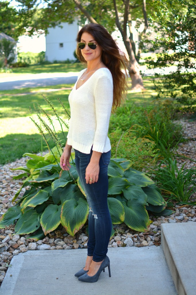 ashley from lsr in an h&m summer sweater, express jeans, and nine west pumps
