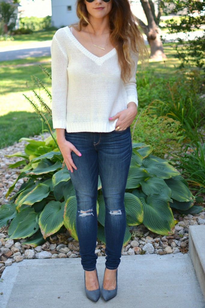 ashley from lsr in an h&m summer sweater, express jeans, and nine west pumps