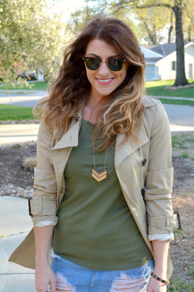 Ashley from LSR in a classic trench coat and a Madewell necklace