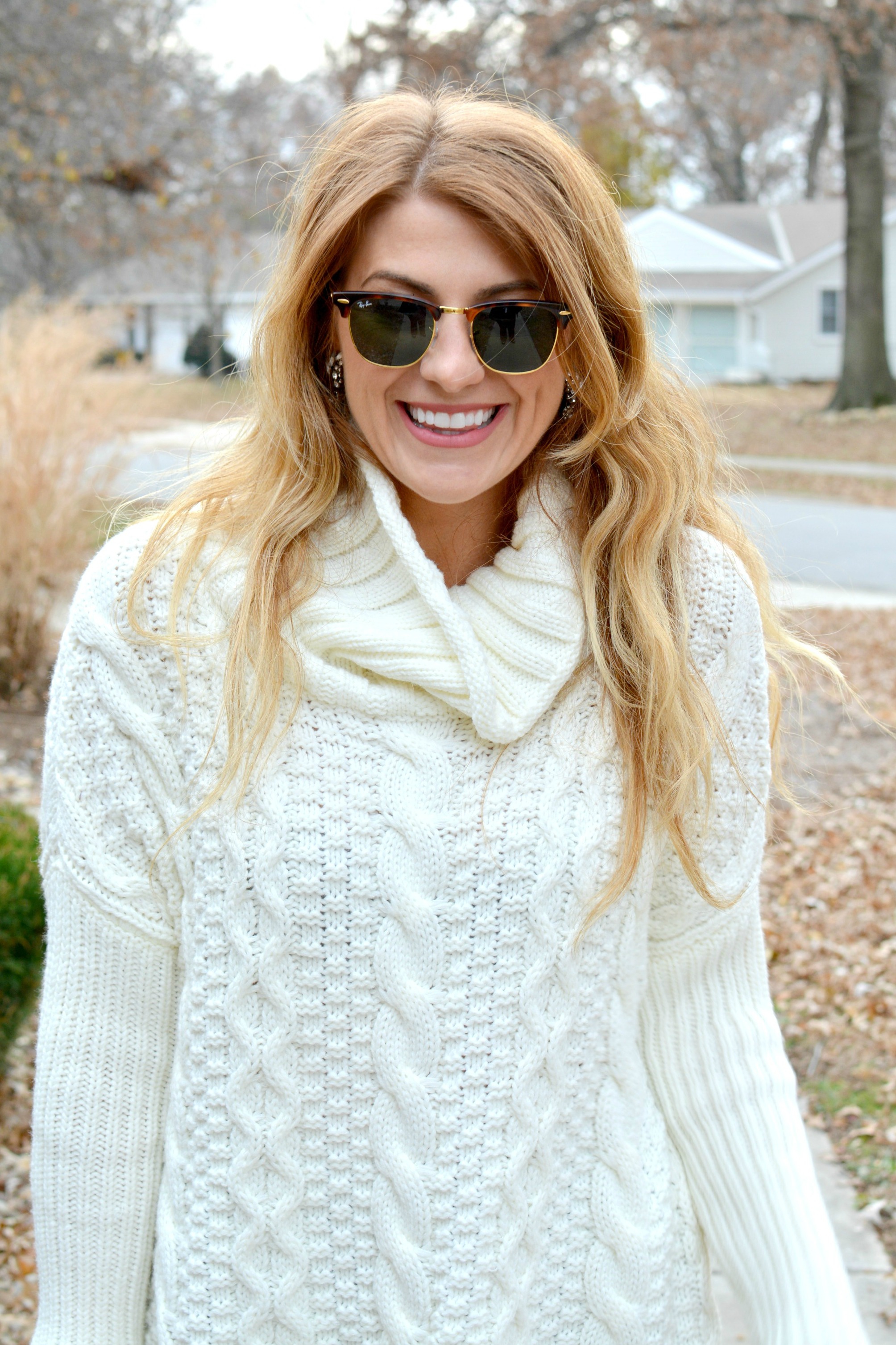 Cozy Holiday: Spanx Leggings + Ivory Cable Knit.