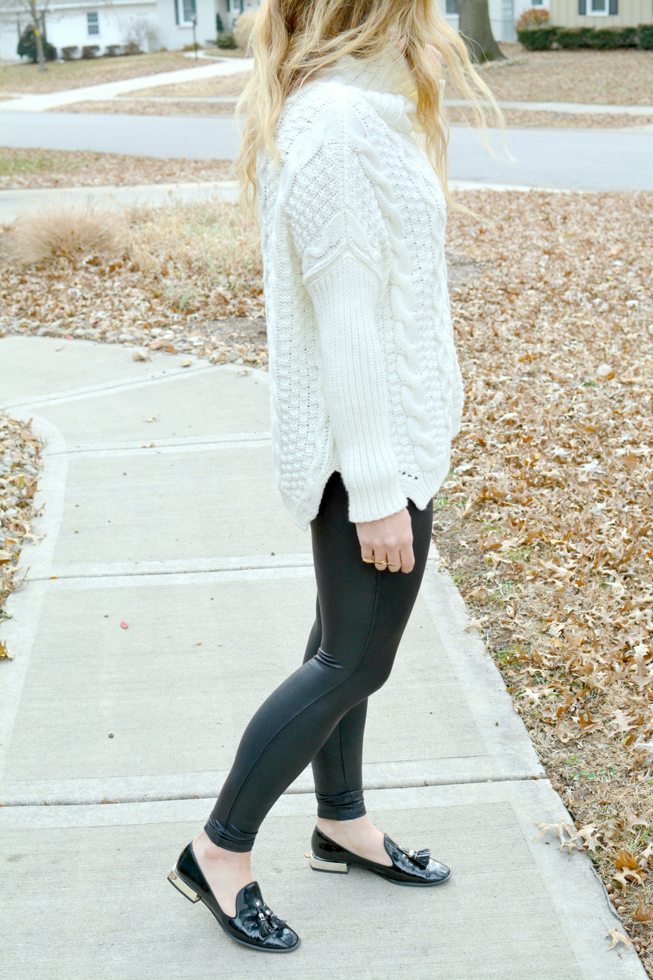 Cozy Holiday: Spanx Leggings + Ivory Cable Knit.