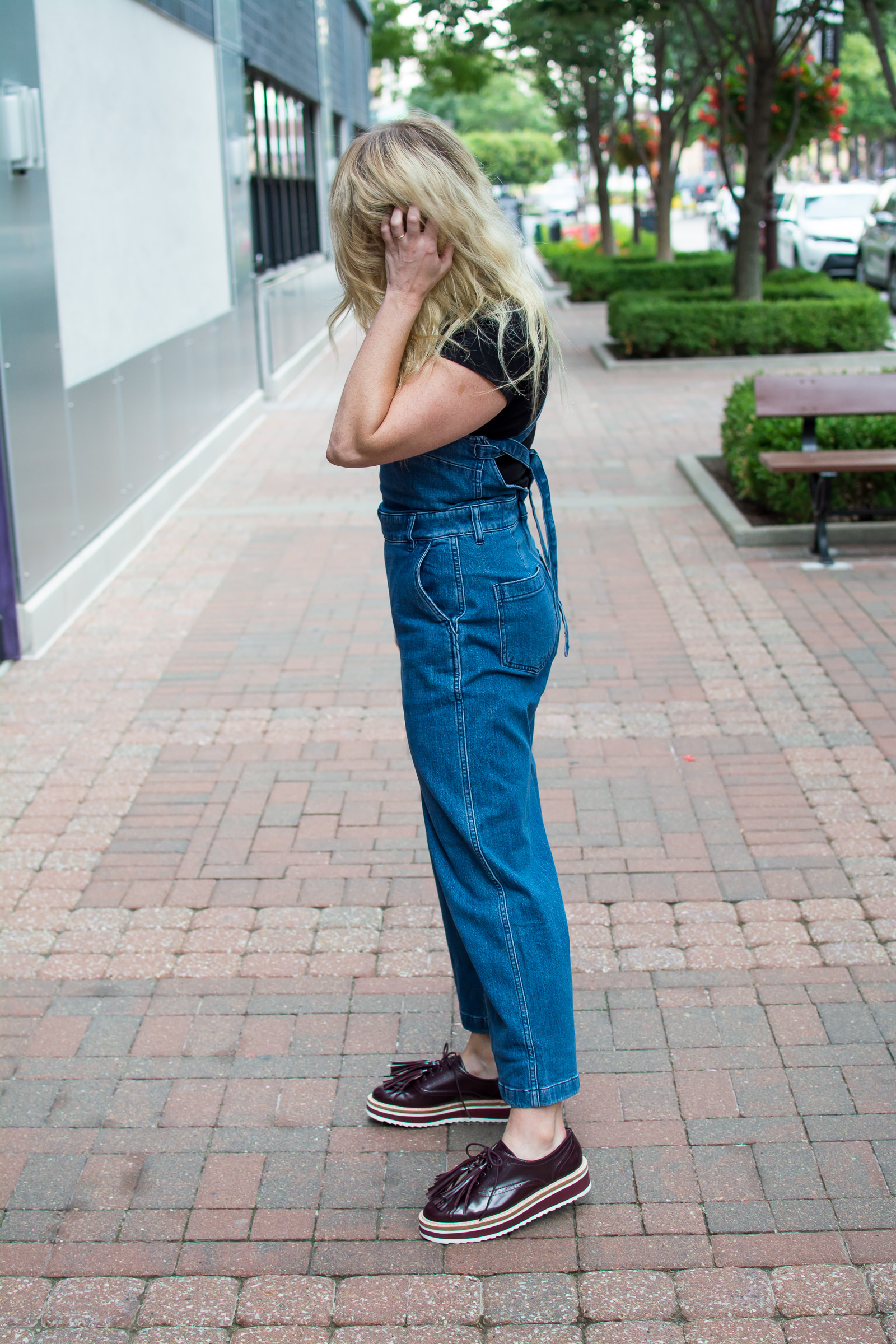 How to Wear a Denim Jumpsuit. | Ashley from Le Stylo Rouge