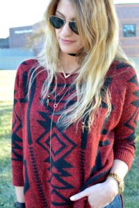 Red and Black Sweater with Mules. | Le Stylo Rouge