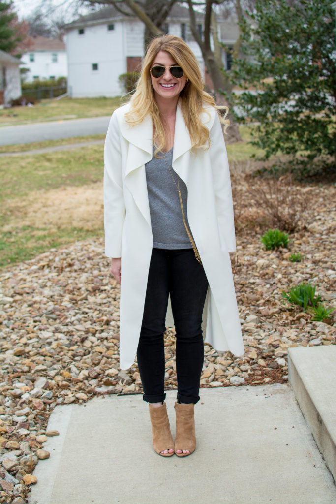 White Duster with a Gray Tee + Nude Booties. | Le Stylo Rouge