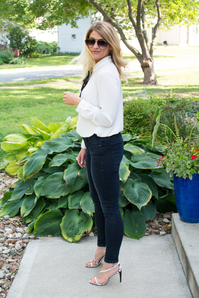 Bow Tie Blouse + Frame Denim with White Sandals. | Le Stylo Rouge