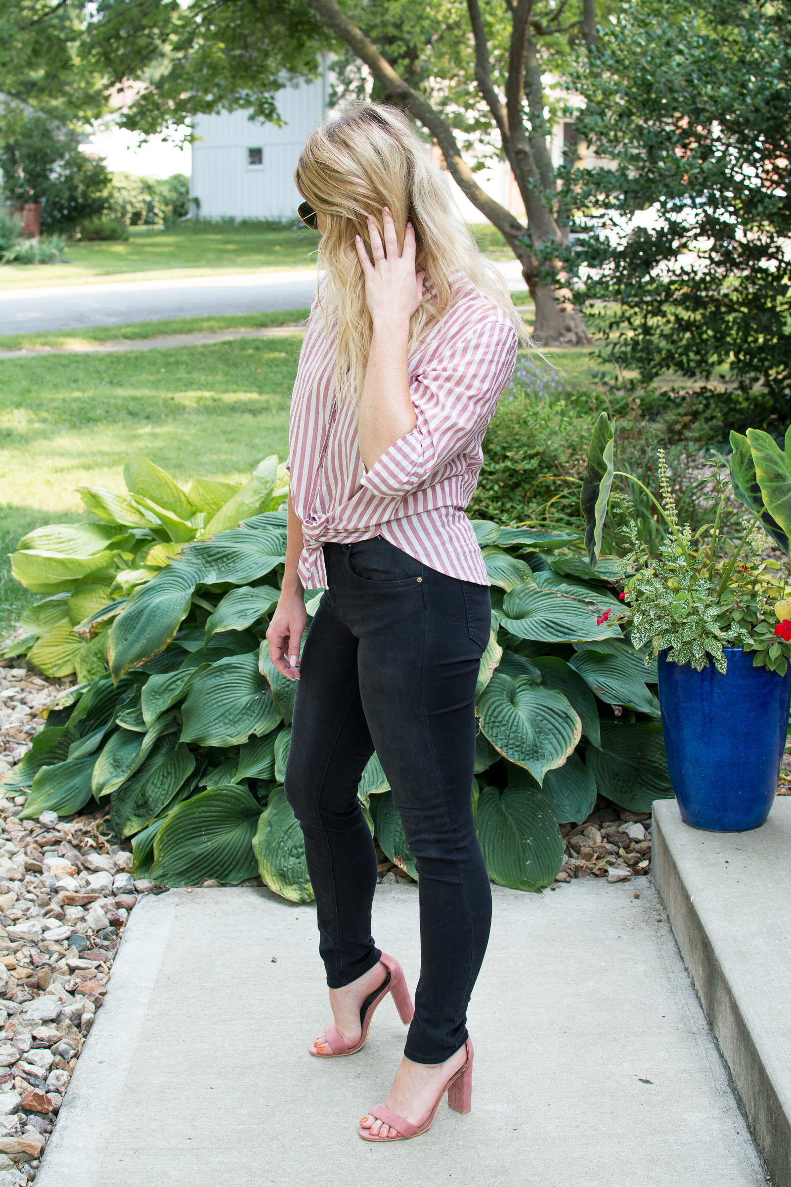 Faded Red Striped Button-up + Black Denim. | Le Stylo Rouge