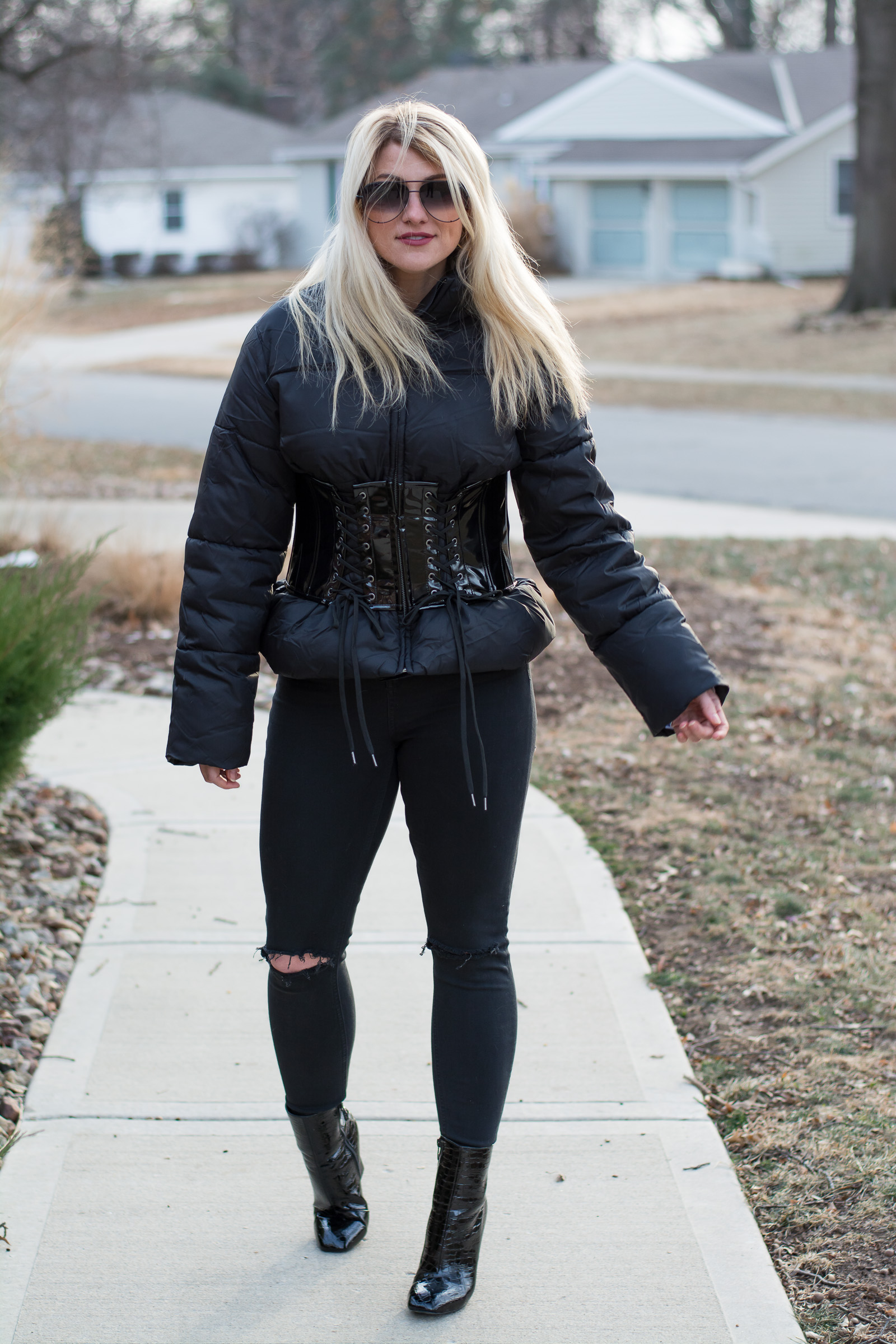 Winter Style: Corset Coat. | Ashley from Le Stylo Rouge