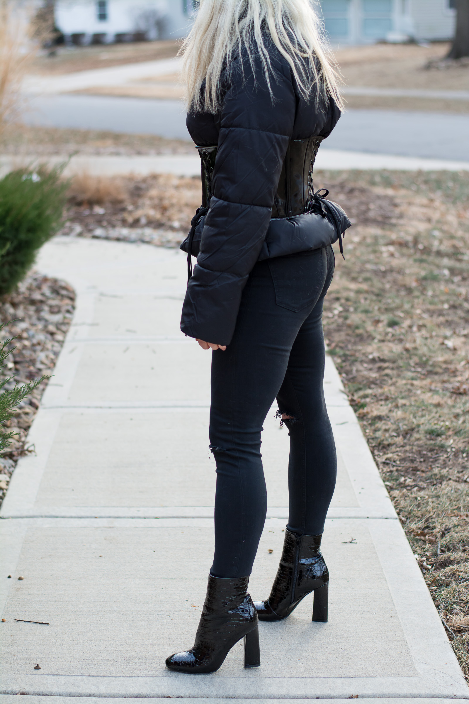 Winter Style: Corset Coat. | Ashley from Le Stylo Rouge