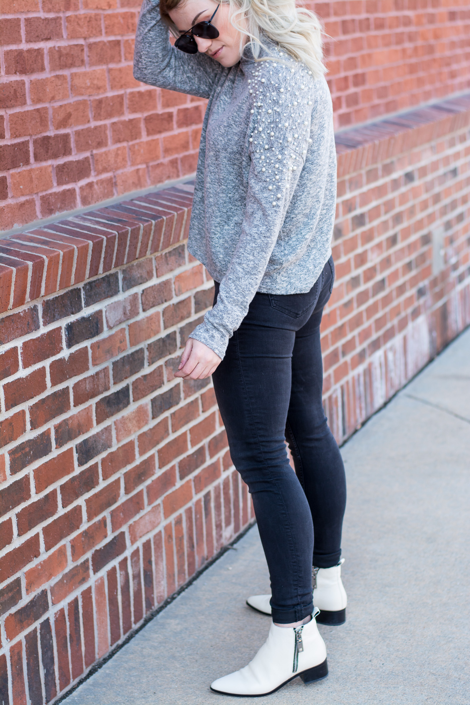Pearl Sweater with Dark Denim + White Booties. | Le Stylo Rouge
