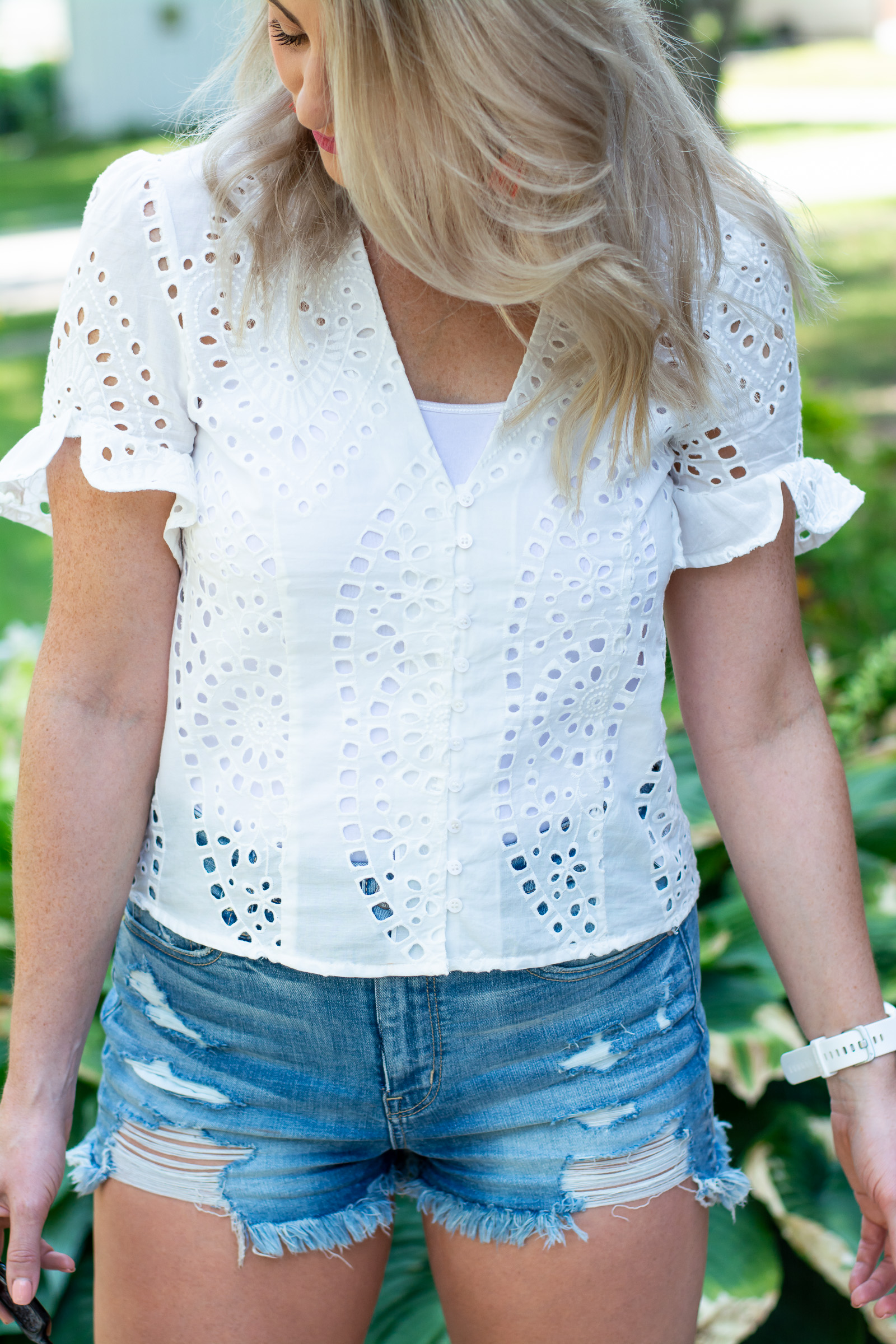 Summer Outfit: White Eyelet + Orange Slides. | Ashley from LSR