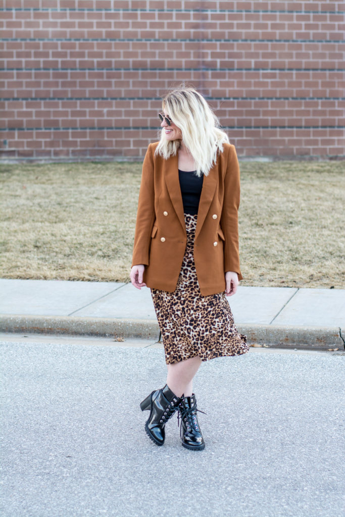 Outfit Idea: Leopard Skirt + Combat Boots. | Le Stylo Rouge