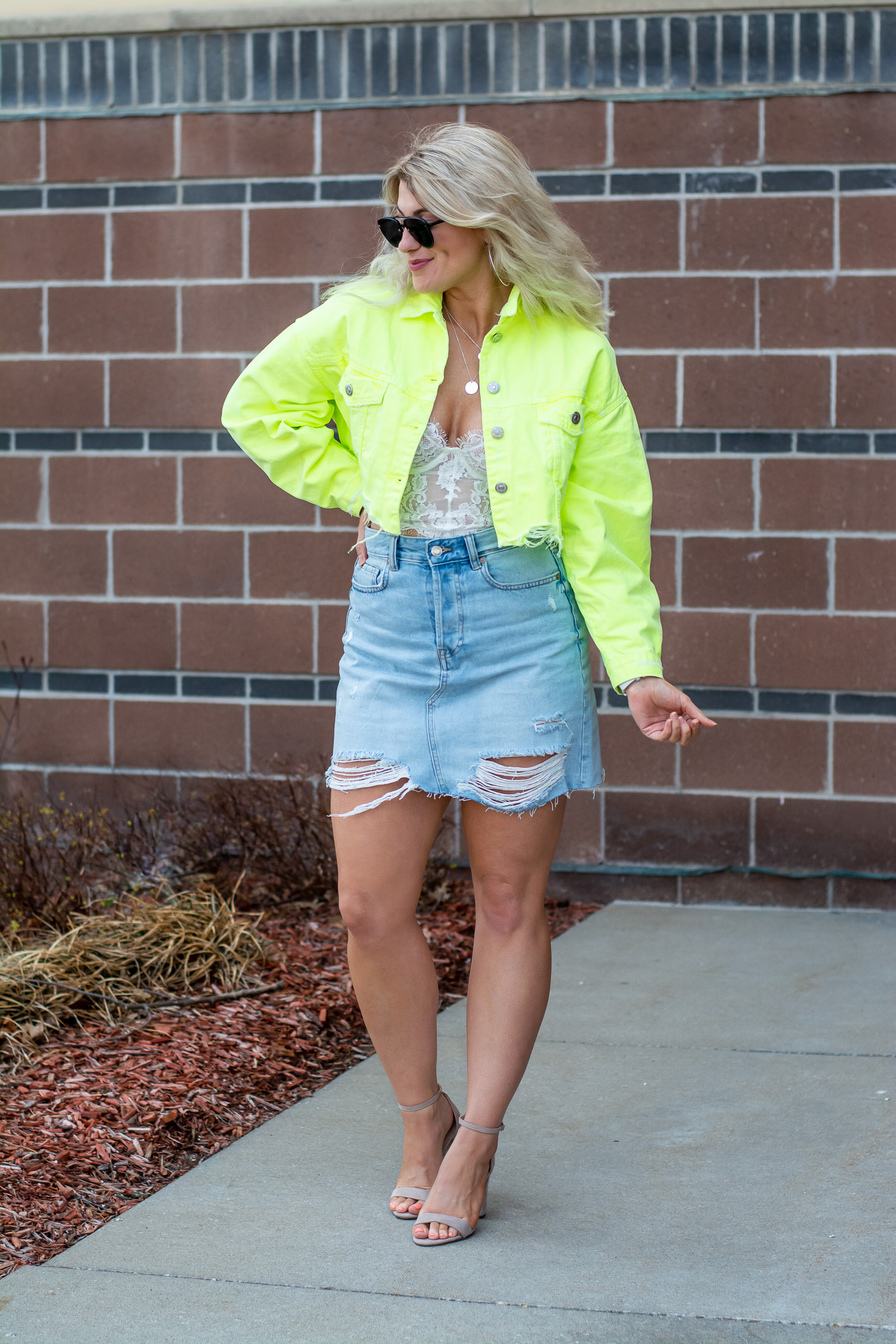 Outfit Idea Neon Kelly Kapowski. | LSR