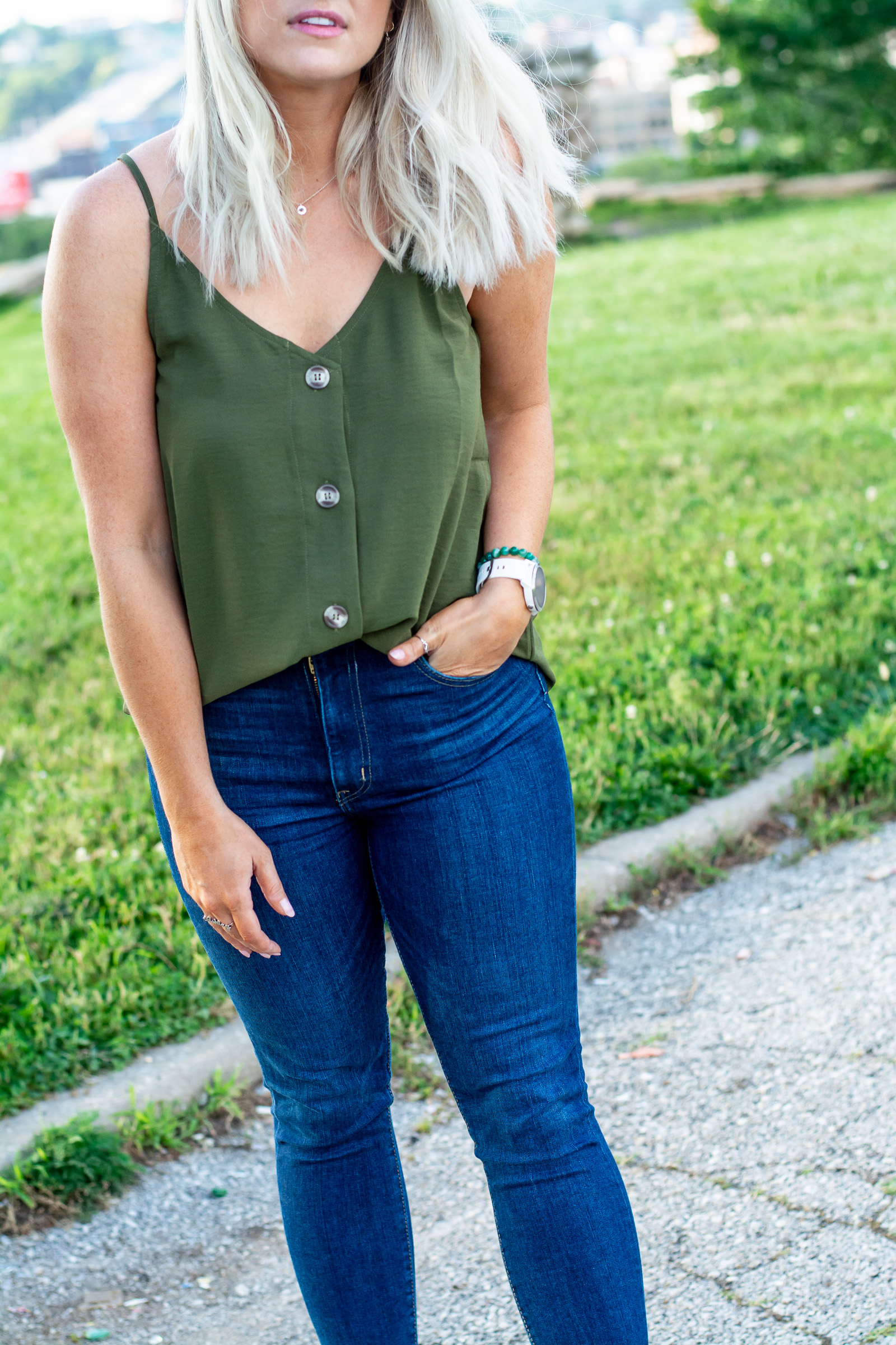 Outfit Idea: Olive Green Tank + Classic Skinny Jeans. | LSR