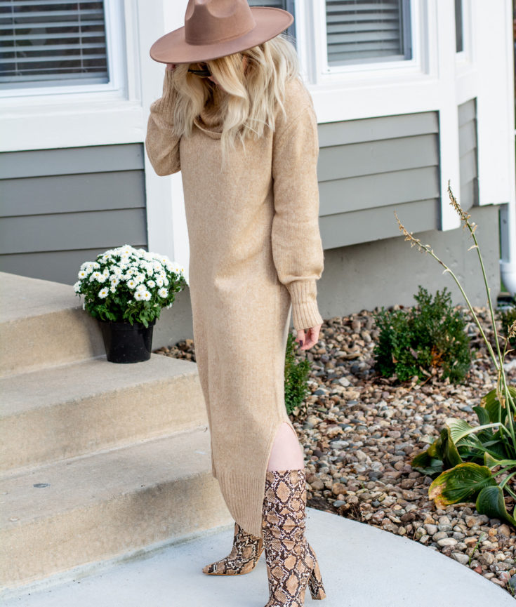 Thanksgiving Outfit: Oversized Sweater Dress + Snakeskin Boots. | LSR