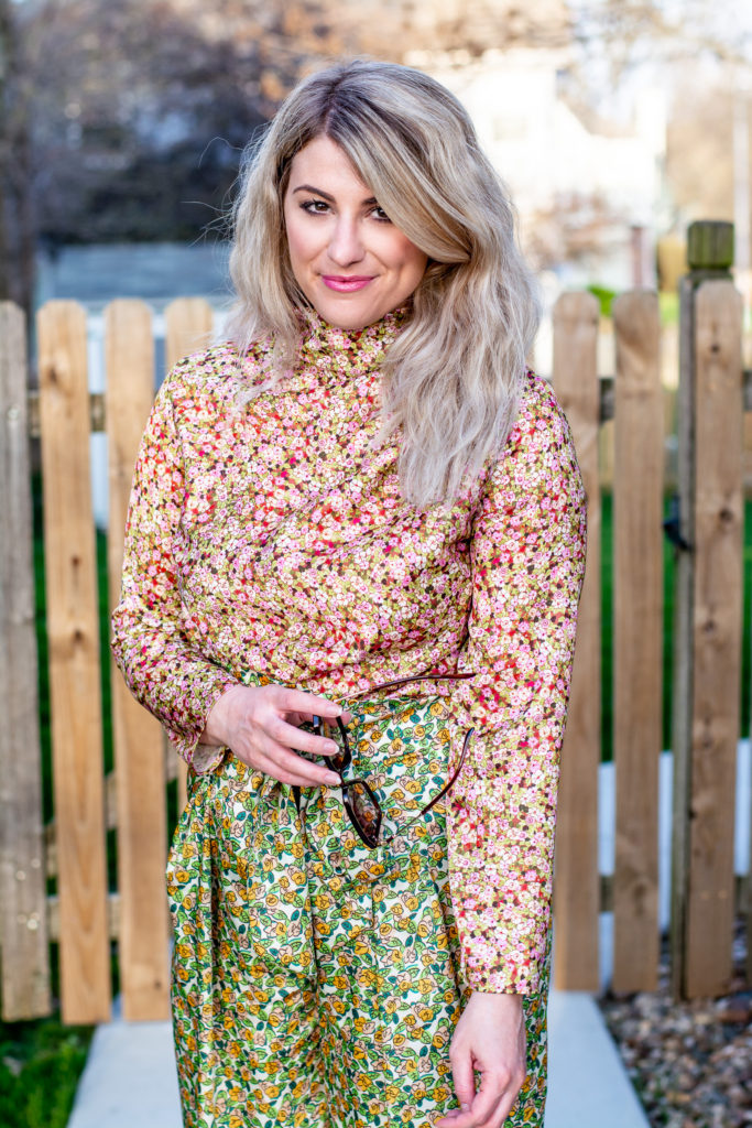 Mixed-print Outfit: Floral Silk Suit. | Le Stylo Rouge