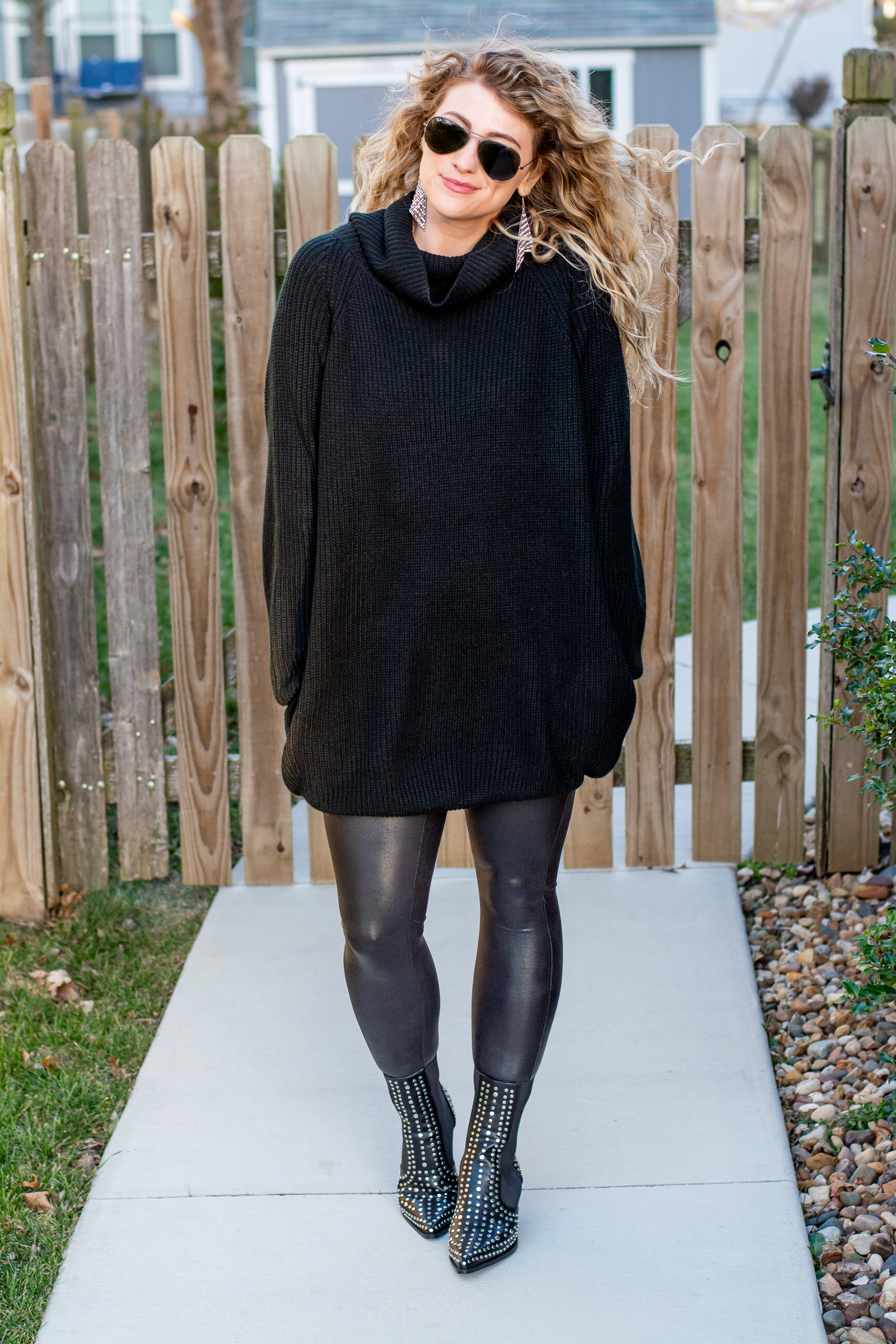 Affordable Find: Black Amazon Tunic Sweater. | LSR