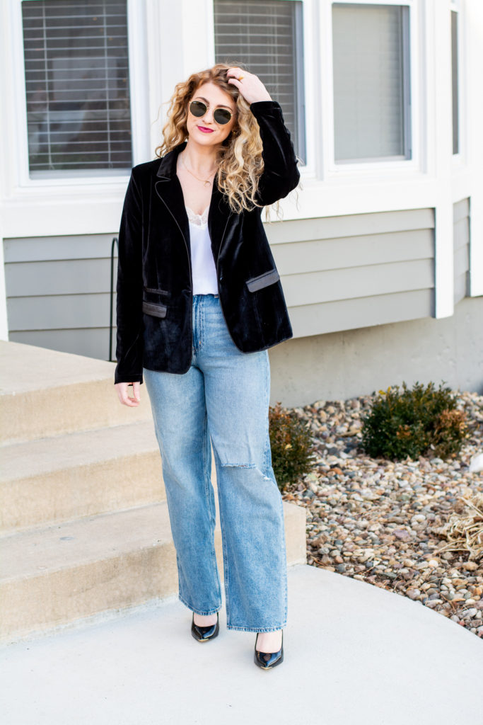 Another Velvet Blazer with Wide-Leg Jeans. | Le Stylo Rouge