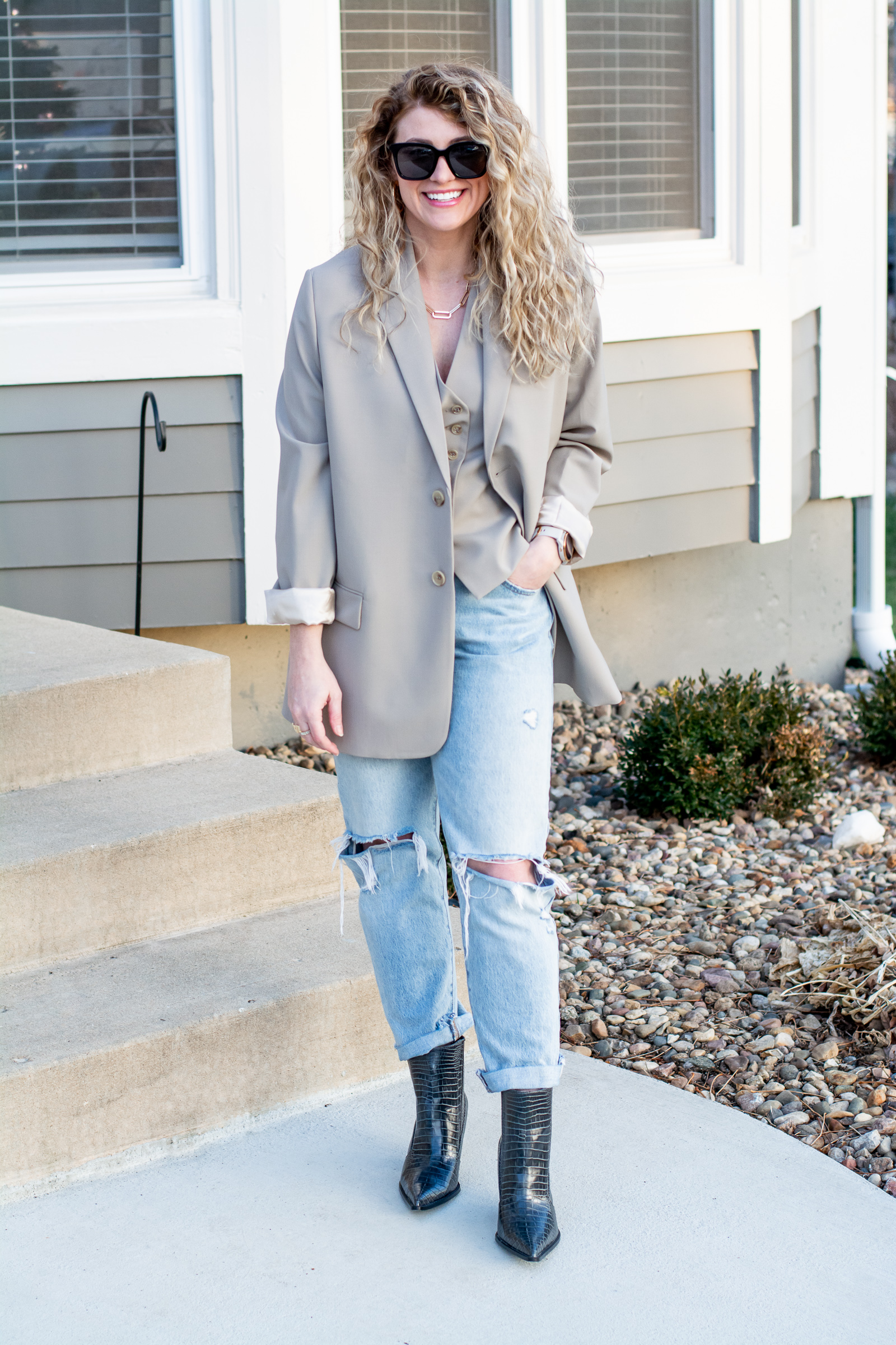 Outfit Idea: Matching Gray Blazer and Vest with Levi's. | LSR