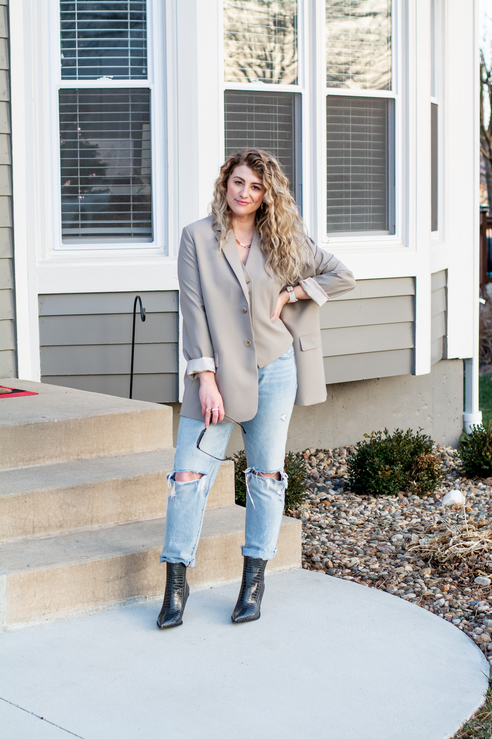 Outfit Idea: Matching Gray Blazer and Vest with Levi's. | LSR