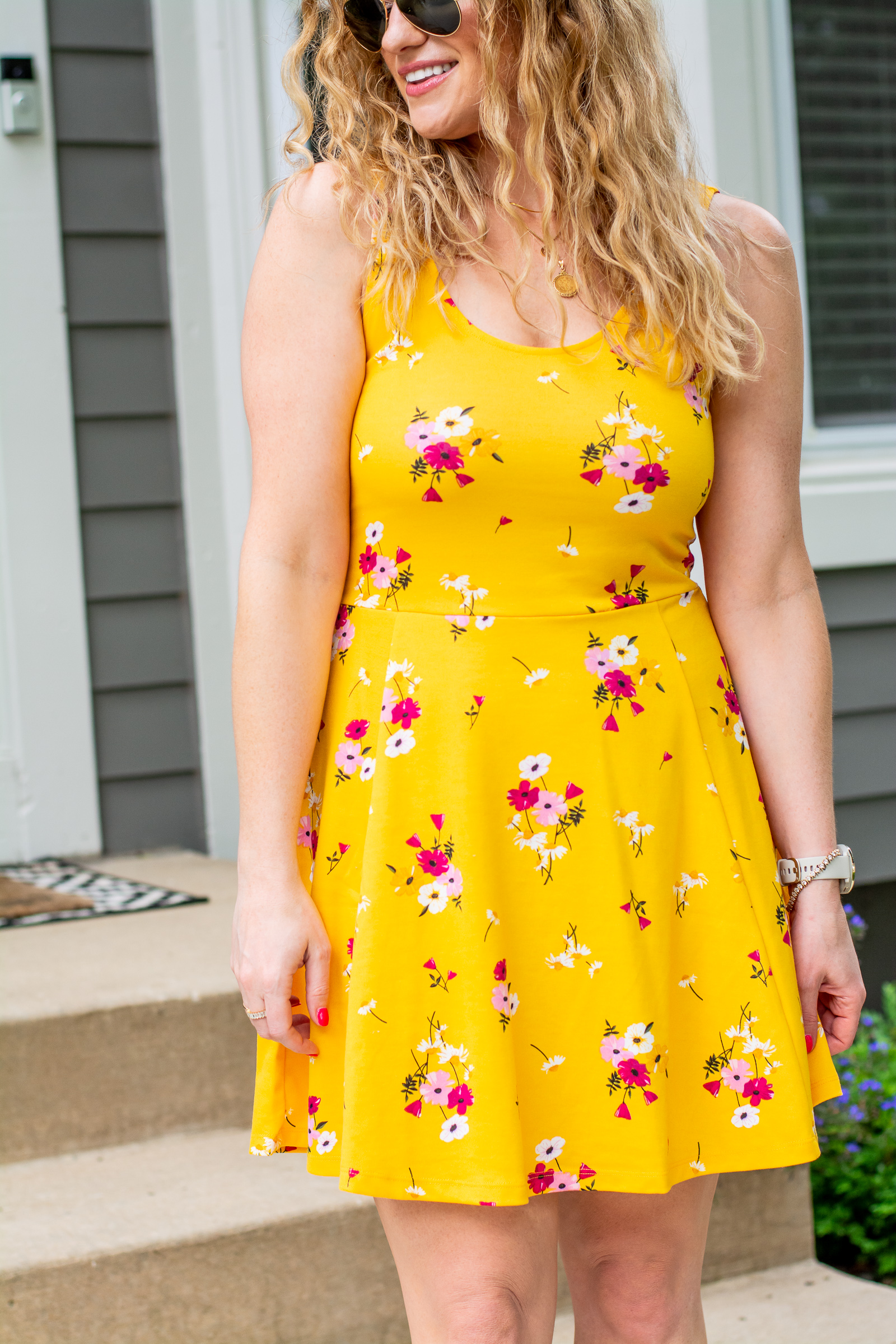 Yellow Floral Dress for Summer. | Le Stylo Rouge