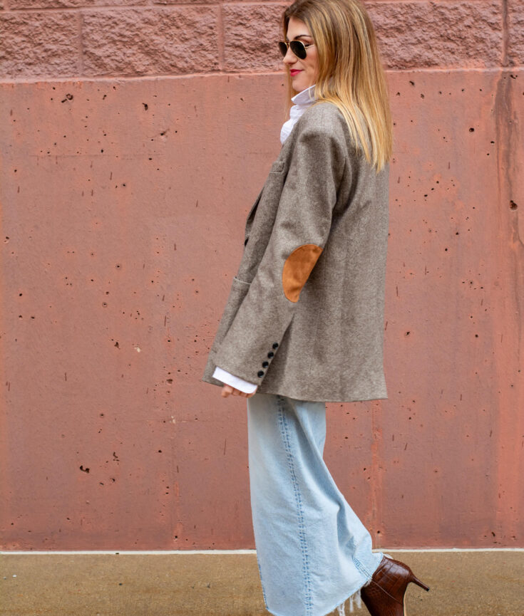 Winter outfit idea: oversized brown wool blazer with a denim maxi skirt and brown croc kitten heel boots. | Le Stylo Rouge